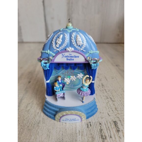 Carlton Cards Land of ice snow Nutcracker Suite ornament Xmas music - Picture 1 of 8